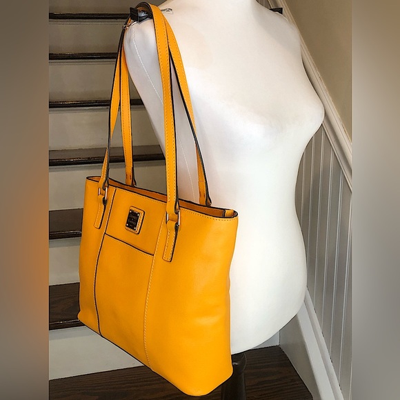 DOONEY BOURKE Orange Saffiano Leather Red Lining Two Top Handle Shoulder Straps - Picture 4 of 17